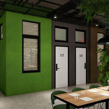 Mega Hostel Σαράντα Εξωτερικό φωτογραφία